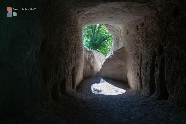 Die Trasshöhlen im Brohltal