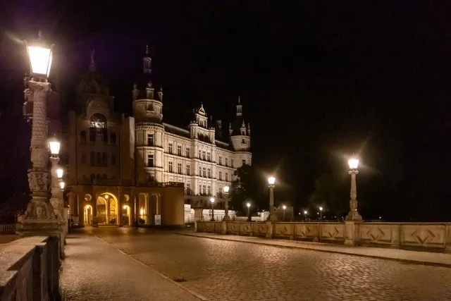 The bridge to Schwerin Castle