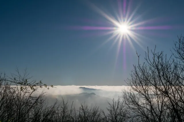 Die Wolkendecke unter der Löwenburg