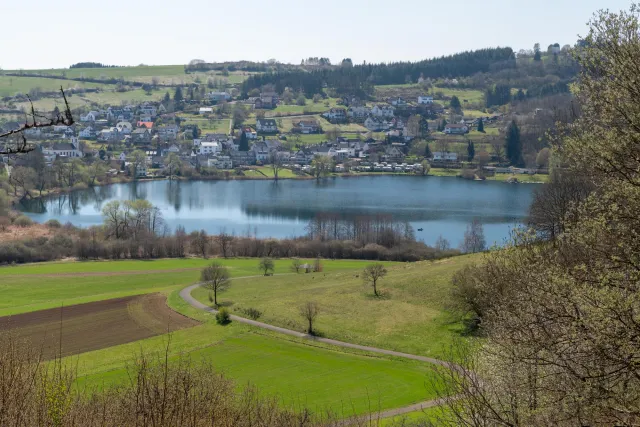 Am Schlakenmehrener Maar