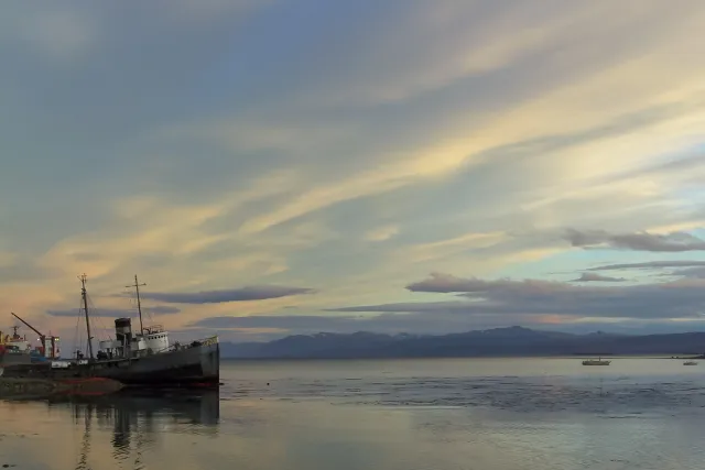 Sonnenuntergang am Beagle-Kanal vor Ushuaia