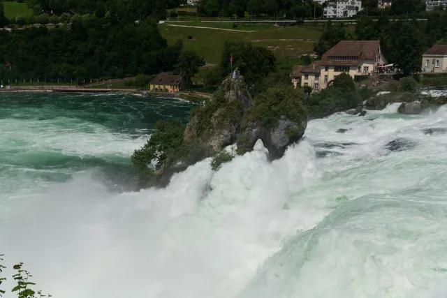 Der Rheinfall bei Schaffhausen