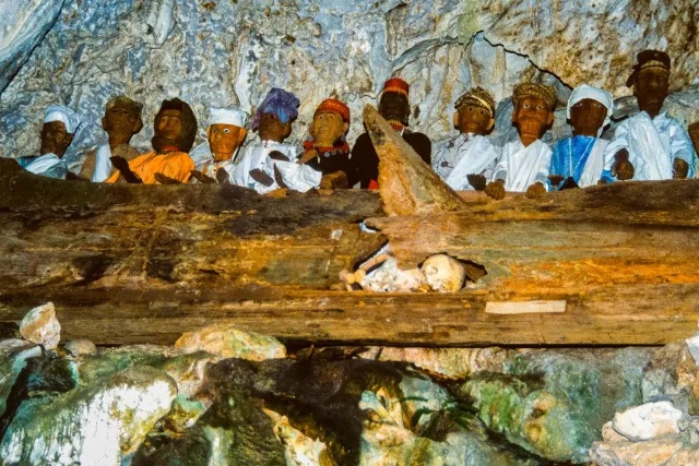 Tau-Taus, Grabfiguren, im Hochland Tanah Toraja auf Sulawesi  