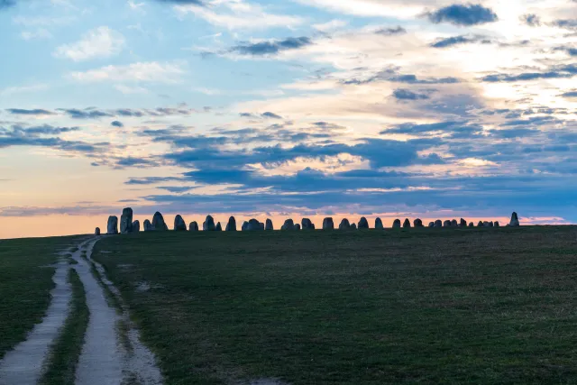 Ales stenar in der Dämmerung