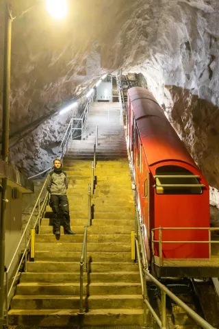 With the funicular at 39° 1050 m far and 850 meters high