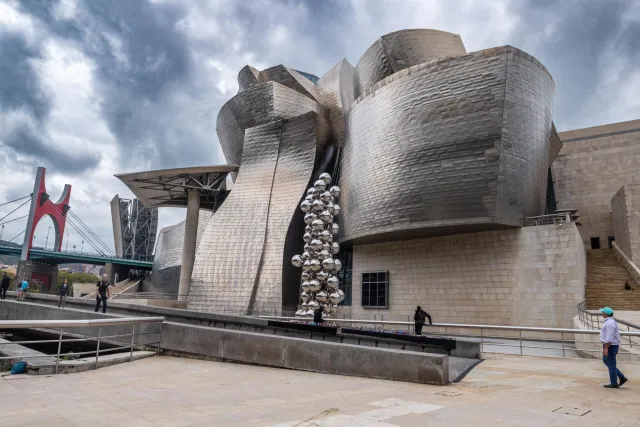 Das Guggenheim-Museum aus verschiedenen Perspektiven