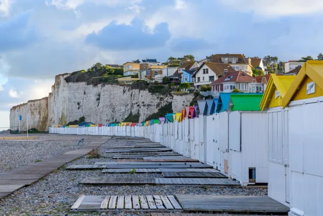 Häuser auf den Steilhängen von Criel-sur-Mer