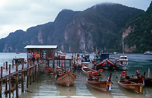 Der "Hafen" von Koh Phi Phi 1993